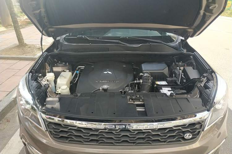 Used Leopaard CS10 2016 2.0T Automatic Luxury Version Engine Bay