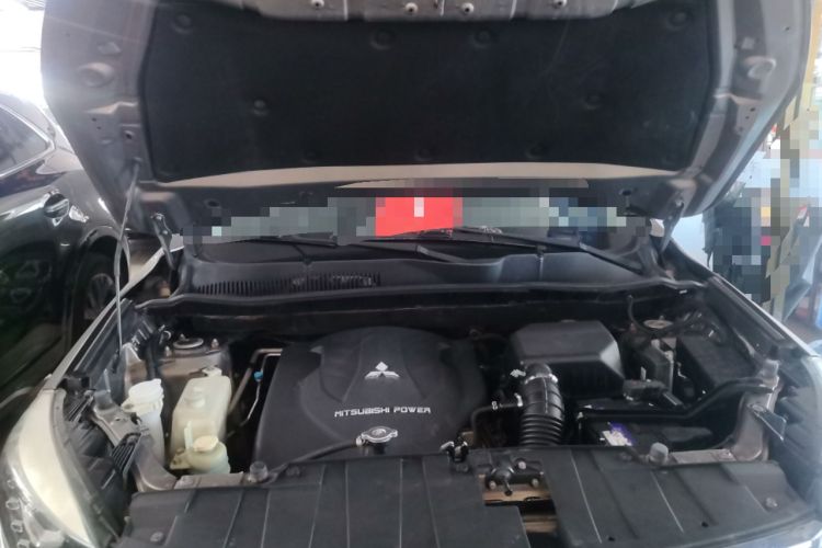 Used Leopaard CS10 2016 2.0T Automatic Luxury Version Engine Bay