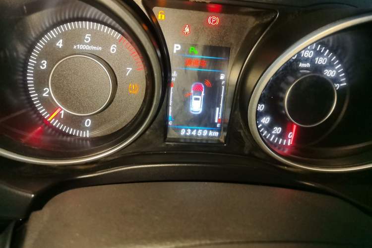 Used Leopaard CS10 2016 2.0T Automatic Luxury Version Odometer Close Up