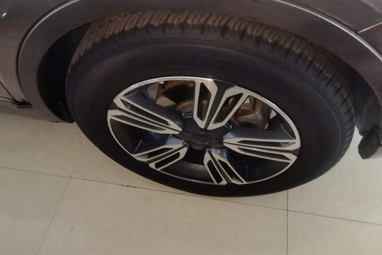 Used Leopaard CS10 2016 2.0T Automatic Luxury Version Right Front Wheel Hub