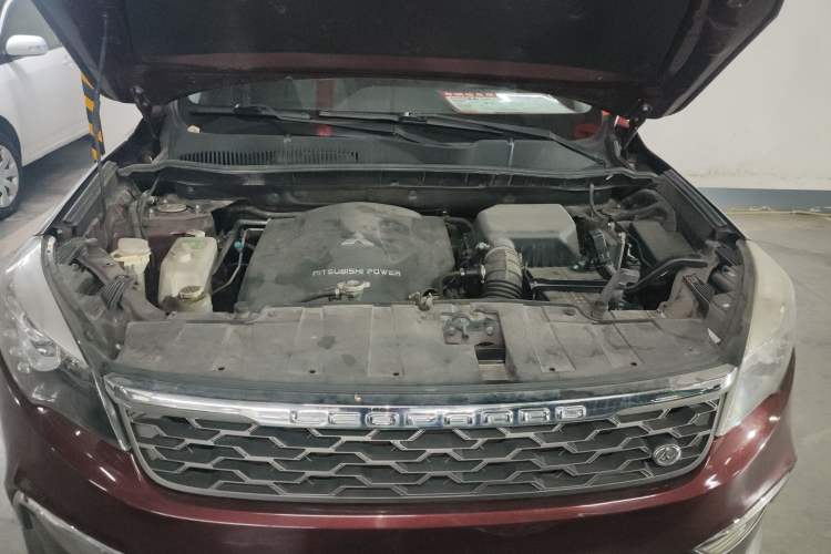 Used Leopaard CS10 2016 2.0T Automatic Luxury Version Engine Bay