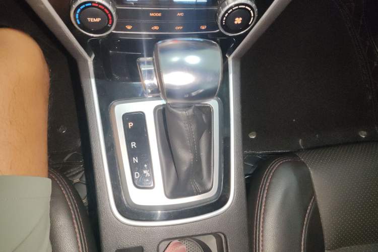 Used Leopaard CS10 2016 2.0T Automatic Luxury Version Gear Lever