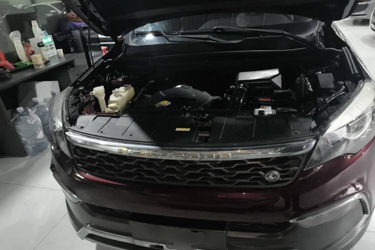 Used Leopaard CS10 2016 2.0T Automatic Luxury Edition Engine Bay