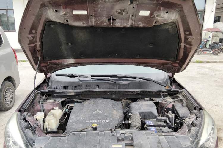 Used Leopaard CS10 2016 2.0T Manual Excellence Edition Engine Bay