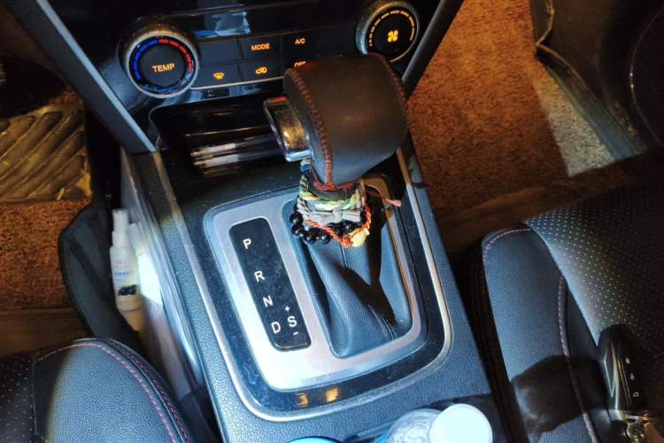 Used Leopaard CS10 2016 2.0T Automatic Luxury Version Gear Lever