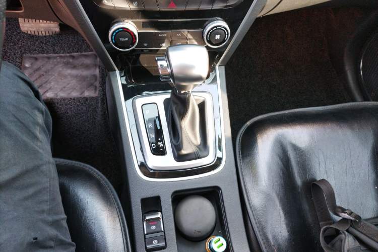 Used Leopaard CS10 2016 2.0T Automatic Luxury Version Gear Lever