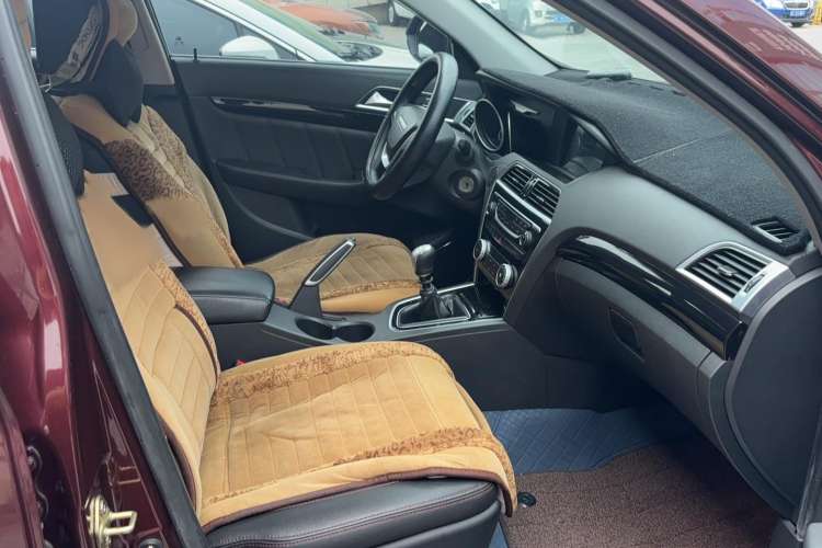 Used Leopaard CS10 2016 2.0T Manual Fashion Edition Interior 1