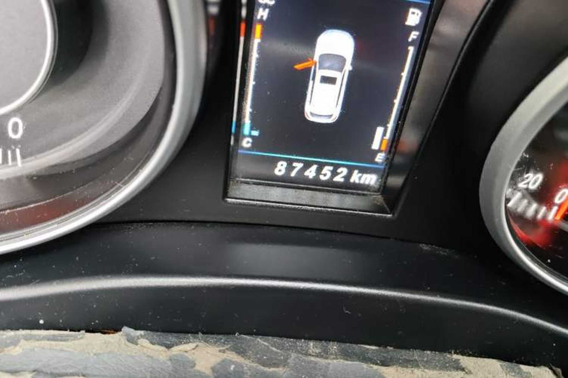 Used Leopaard CS10 2016 2.0T Manual Excellence Edition Odometer Close Up