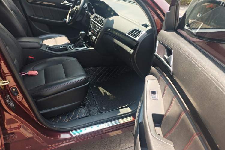 Used Leopaard CS10 2016 2.0T Automatic Luxury Version Right Front Seat