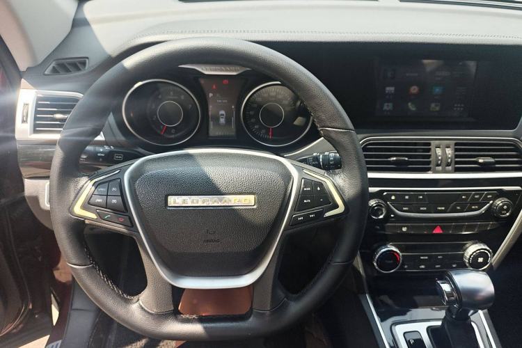 Used Leopaard CS10 2016 2.0T Automatic Luxury Version Steering Wheel