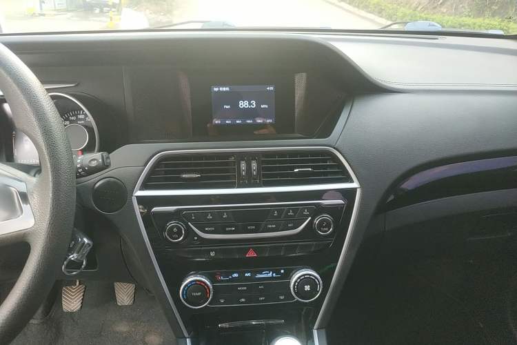 Used Leopaard CS10 2016 2.0T Manual New Edition Audio And AC Panel