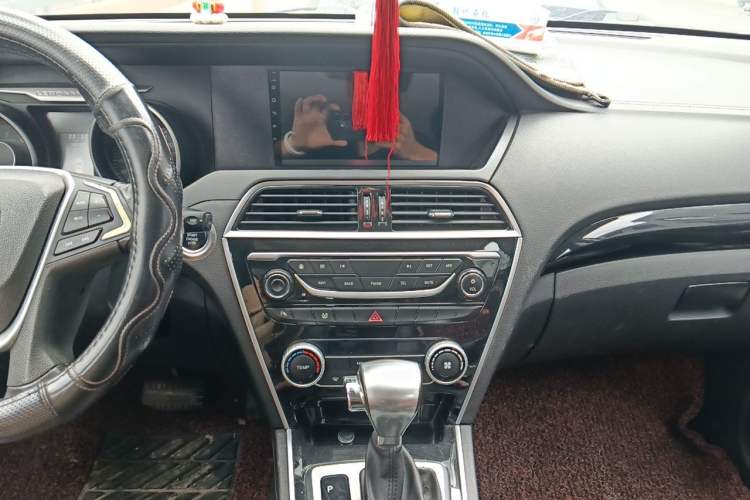 Used Leopaard CS10 2016 2.0T Automatic Luxury Version Audio And AC Panel