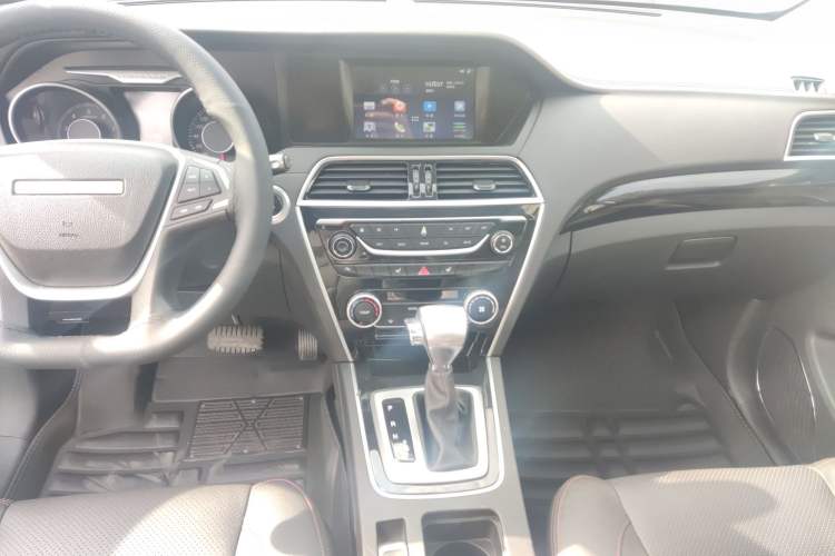 Used Leopaard CS10 2016 2.0T Automatic Luxury Edition Audio And AC Panel