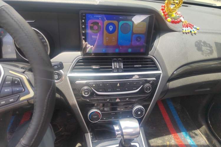 Used Leopaard CS10 2016 2.0T Automatic Luxury Edition Audio And AC Panel