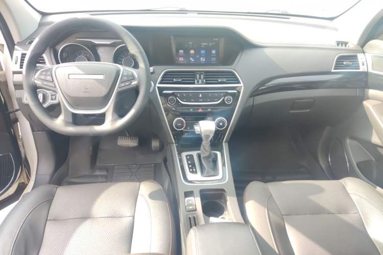 Used Leopaard CS10 2016 2.0T Automatic Luxury Edition Center Console