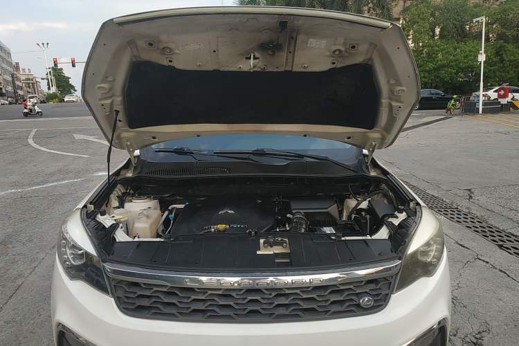 Used Leopaard CS10 2016 2.0T Manual New Edition Engine Bay