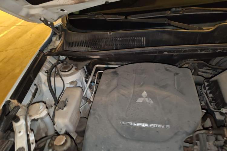 Used Leopaard CS10 2016 2.0T Automatic Custom Edition Engine Bay Right