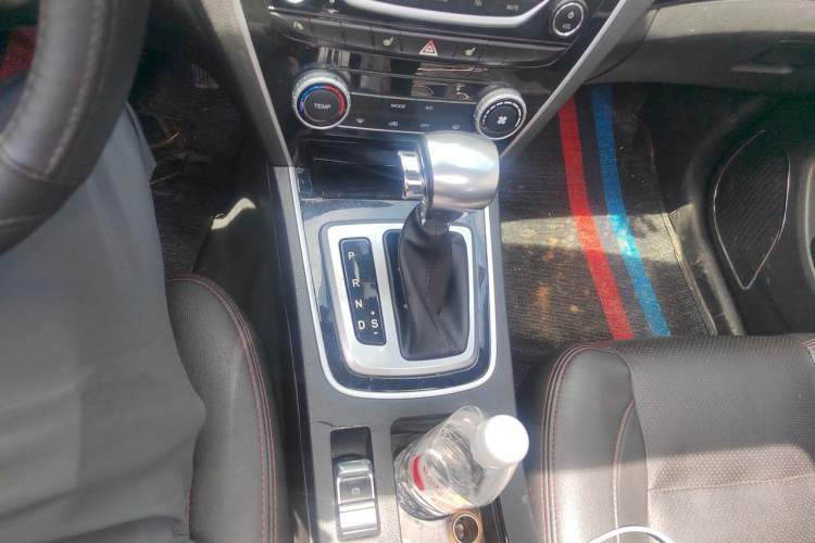 Used Leopaard CS10 2016 2.0T Automatic Luxury Edition Gear Lever
