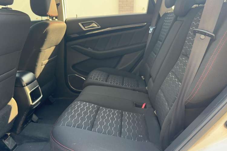 Used Leopaard CS10 2016 2.0T Manual New Edition Interior 2