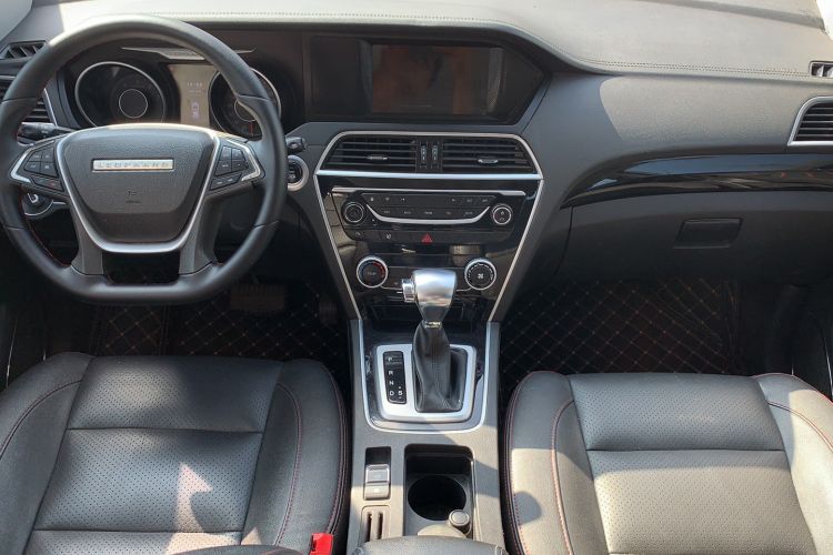 Used Leopaard CS10 2016 2.0T Automatic Luxury Version Interior 3