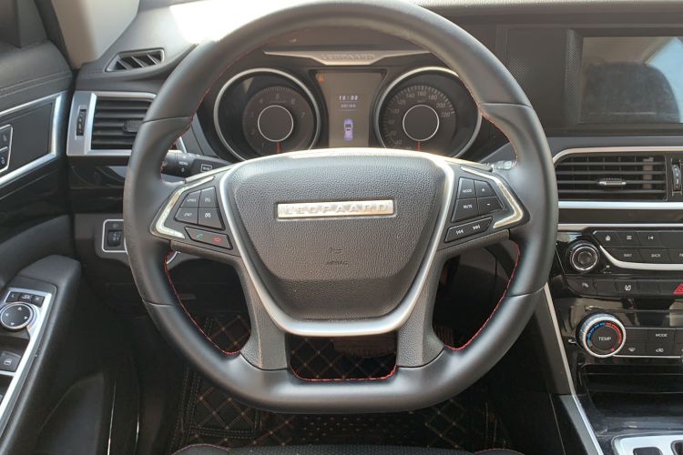 Used Leopaard CS10 2016 2.0T Automatic Luxury Version Interior 4
