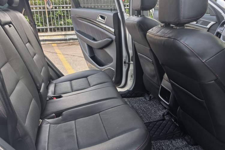 Used Leopaard CS10 2016 2.0T Manual Excellence Edition Interior 5