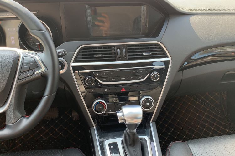 Used Leopaard CS10 2016 2.0T Automatic Luxury Version Interior 5