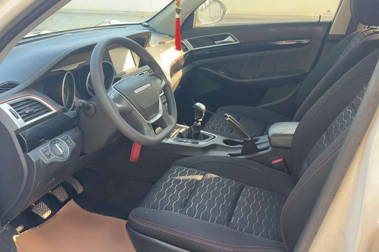 Used Leopaard CS10 2016 2.0T Manual New Edition Interior 6