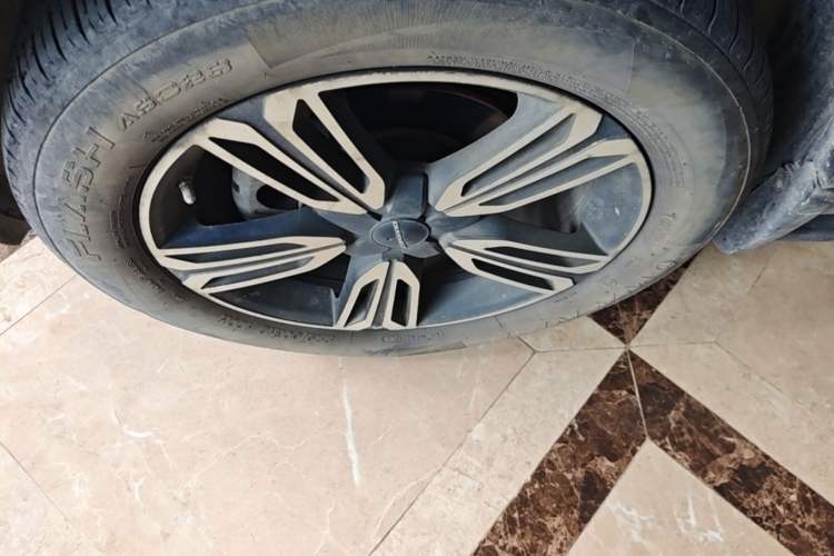Used Leopaard CS10 2016 2.0T Automatic Luxury Version Left Front Wheel Hub