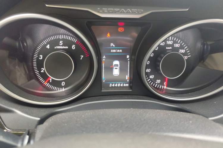 Used Leopaard CS10 2016 2.0T Manual Excellence Edition Odometer Close Up