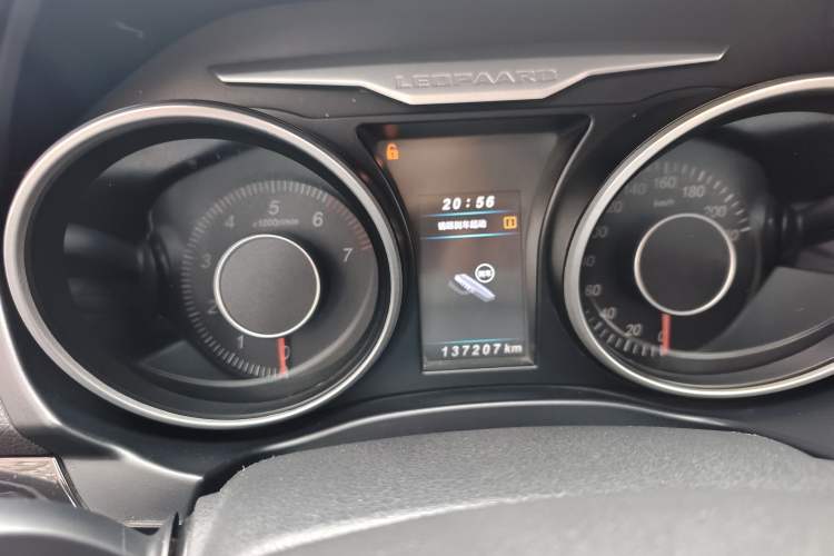 Used Leopaard CS10 2016 2.0T Automatic Leading Edition Odometer Close Up