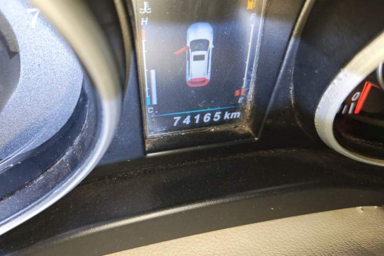 Used Leopaard CS10 2016 2.0T Automatic Custom Edition Odometer Close Up