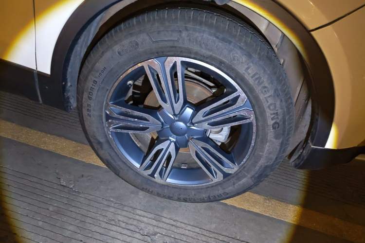 Used Leopaard CS10 2016 2.0T Automatic Custom Edition Right Front Wheel Hub