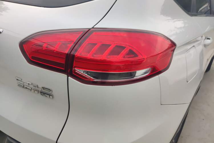 Used Leopaard CS10 2016 2.0T Automatic Luxury Edition Right Rear Taillight
