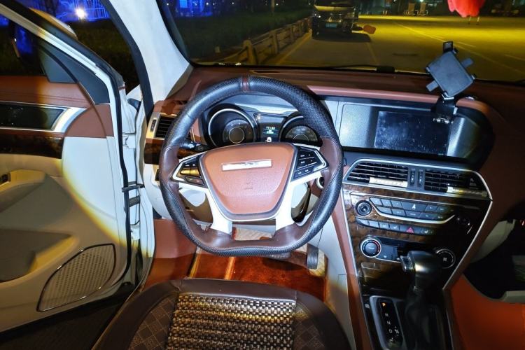 Used Leopaard CS10 2016 2.0T Automatic Custom Edition Steering Wheel