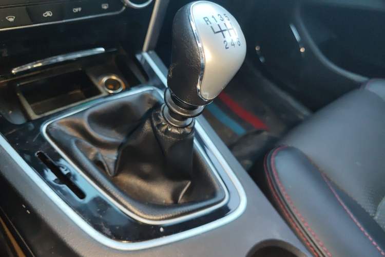 Used Leopaard CS10 2016 2.0T Manual Excellence Edition Gear Lever