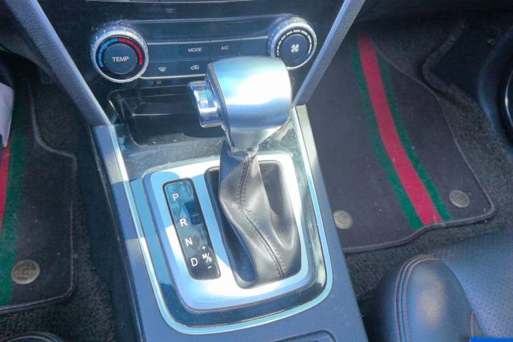 Used Leopaard CS10 2016 2.0T Automatic Leading Edition Gear Lever