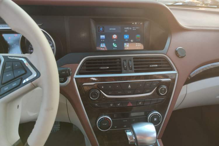 Used Leopaard CS10 2017 2.0T Automatic Luxury Edition Audio And AC Panel