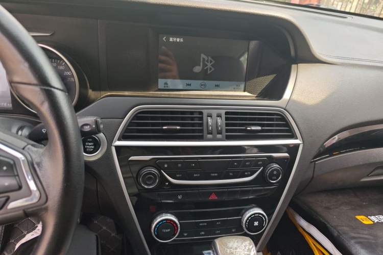 Used Leopaard CS10 2017 2.0T Automatic Urban Version Audio And AC Panel