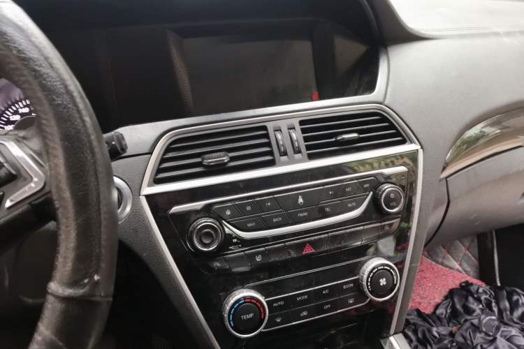 Used Leopaard CS10 2017 1.5T Manual Prestige Model Audio And AC Panel