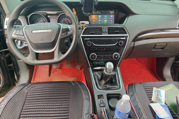 Used Leopaard CS10 2017 1.5T Manual Elite Version Center Console