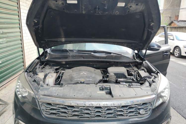 Used Leopaard CS10 2017 2.0T Automatic Luxury Edition Engine Bay