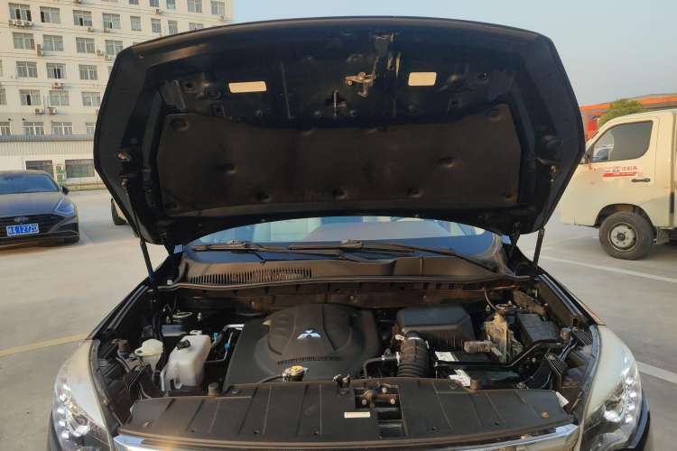 Used Leopaard CS10 2017 2.0T Automatic Luxury Edition Engine Bay