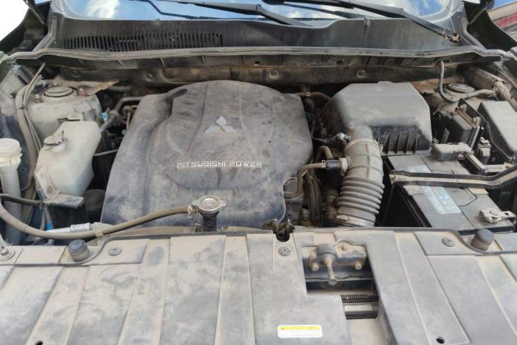 Used Leopaard CS10 2017 2.0T Automatic Urban Version Engine Bay