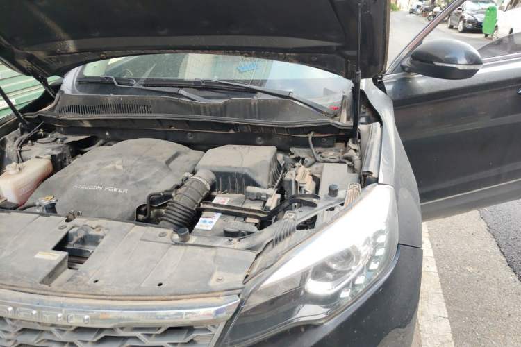 Used Leopaard CS10 2017 2.0T Automatic Luxury Edition Engine Bay Left