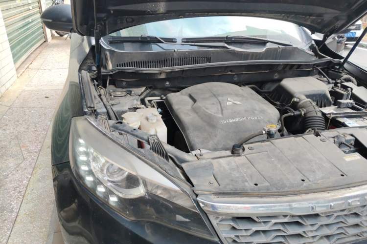 Used Leopaard CS10 2017 2.0T Automatic Luxury Edition Engine Bay Right