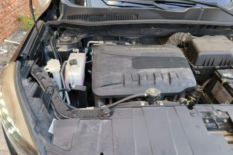Used Leopaard CS10 2017 1.5T Manual Prestige Model Engine Bay Right