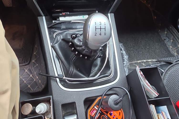 Used Leopaard CS10 2017 1.5T Manual Prestige Model Gear Lever