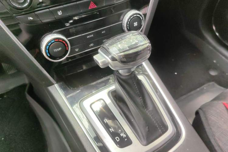 Used Leopaard CS10 2017 2.0T Automatic Luxury Model Gear Lever