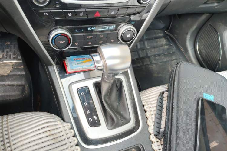 Used Leopaard CS10 2017 2.0T Automatic Luxury Edition Gear Lever